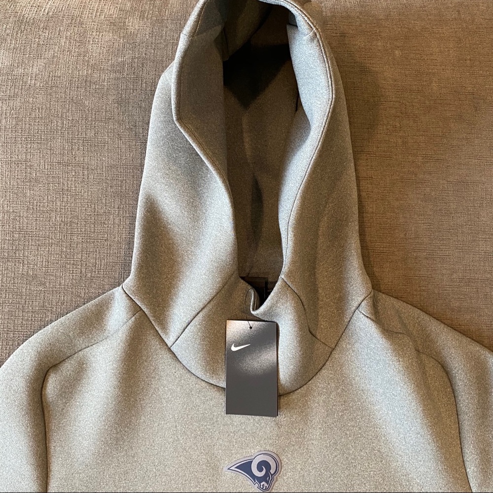 Nike LA Rams NFL On-Field Football Show-Out Hoodie - Picture 4 of 16